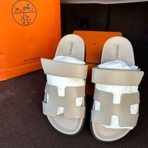 BRAND NEW Hermes Chypre Biege Mastic Neutral Cream size 37.5